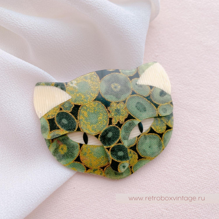 LEA STEIN Брошь «Кошечка: зеленый мох» светлые глазки