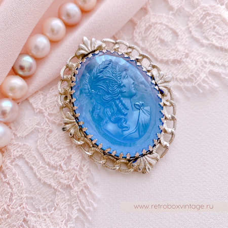 WHITING AND DAVIS Брошь «Голубая камея»