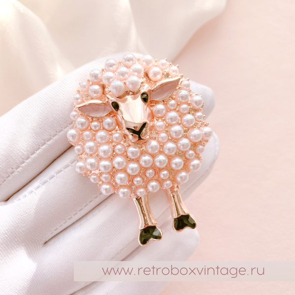 NAPIER Брошь "Жемчужная овечка"