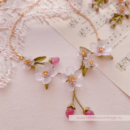 MICHAEL MICHAUD Колье "Нежная весна: цветы персика" крупные цветы
