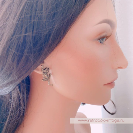 JJ / JONET JEWELRY Серьги-пусеты «Котик-озорник: бронза»