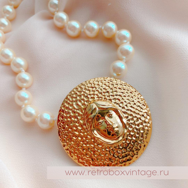 Клип-зажим для платка или бус «Юная богиня» NO NAME 