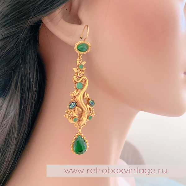 ASKEW LONDON Серьги "Саламандры: ящерицы с зелеными камнями"