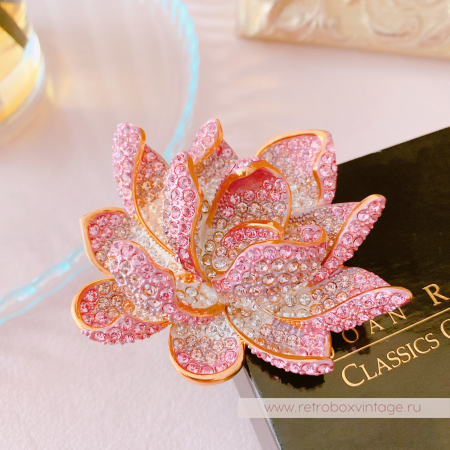 JOAN RIVERS Брошь «Розовый лотос» коллекционная