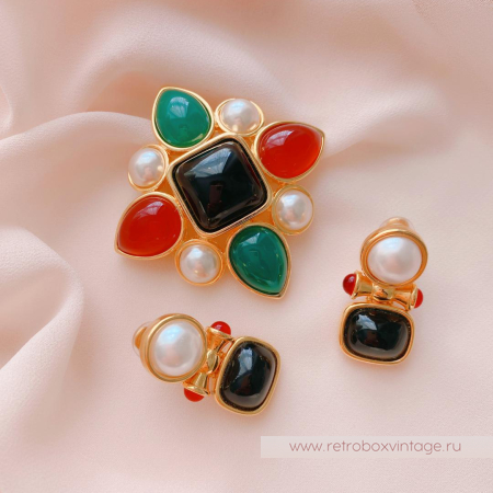 JOAN RIVERS Клипсы «В стиле Шанель: черно-белые»