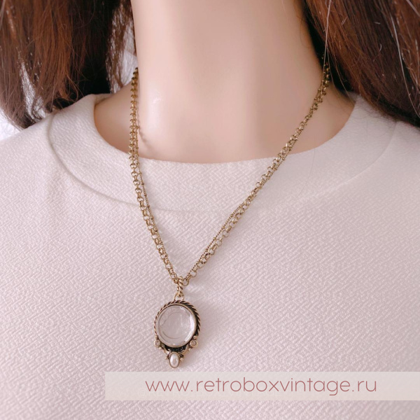 SWEET ROMANCE Ожерелье «Хрустальная богиня: прозрачная инталия в бронзе»