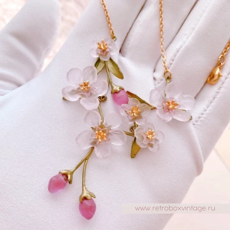 MICHAEL MICHAUD Колье "Нежная весна: цветы персика" крупные цветы