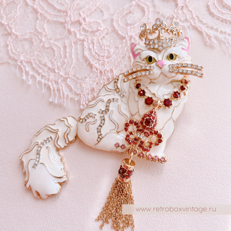 RITZY COUTURE Брошь-кулон «Белая королева кошек: золото»
