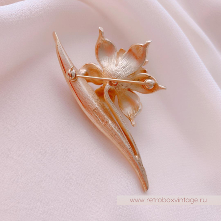 TRIFARI Брошь «Золотой нарцисс»