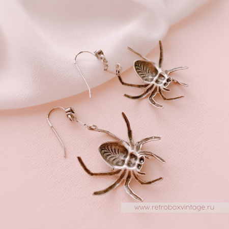 SWEET ROMANCE Серьги «Серебристый паучок»