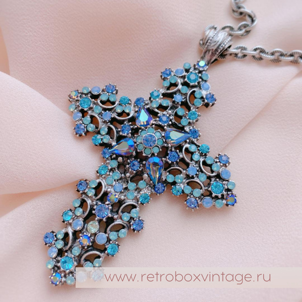 SWEET ROMANCE Кулон на цепочке «Голубой крест»