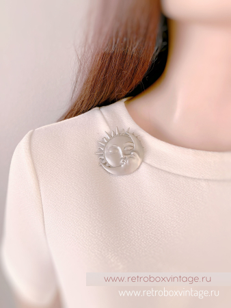 JJ / JONET JEWELRY Брошь "Поцелуй луны и солнца: серебро"