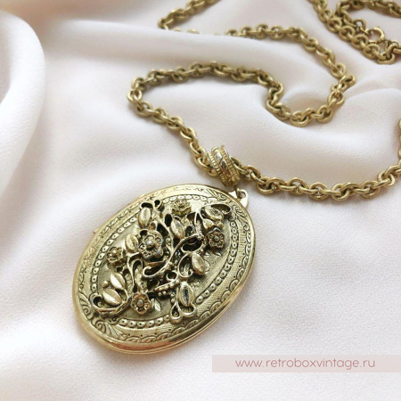 WHITING AND DAVIS Кулон-локет на цепочке «Цветы»