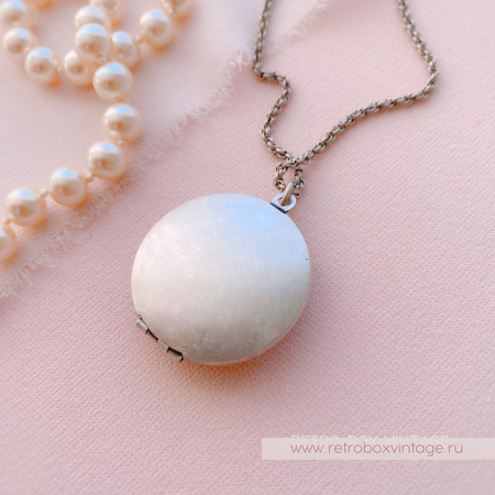 SWEET ROMANCE Кулон-локет на цепочке «Лалик: ар-нуво в серебре»