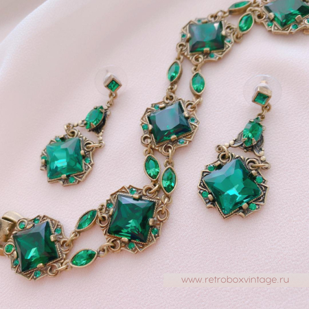 SWEET ROMANCE Серьги «Клеопатра: изумрудные в бронзе»