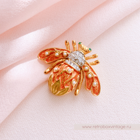 JOAN RIVERS Брошь "Пчелка ландышей" Коллекция Фаберже