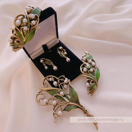 SWEET ROMANCE Серьги-гвоздики «Жемчужные ландыши» (архив)