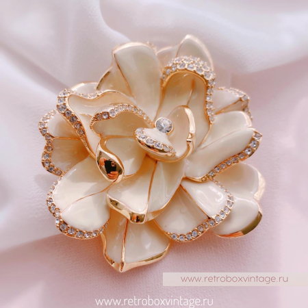 JOAN RIVERS Брошь «Сливочная гардения»