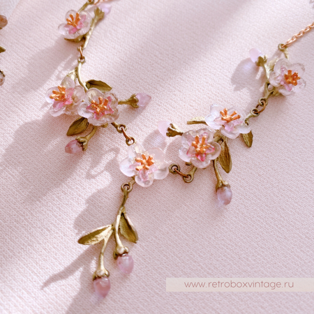 MICHAEL MICHAUD Колье «Нежная весна: цветение персика»