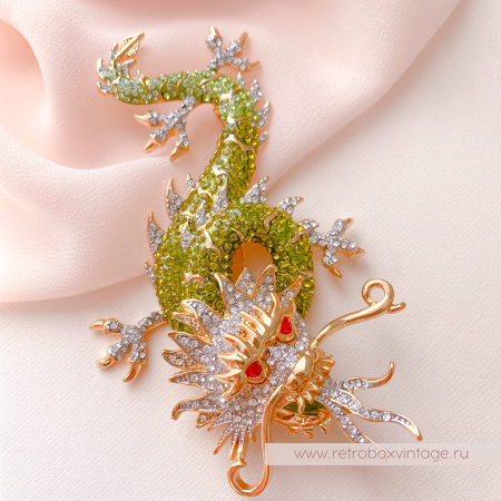 BUTLER AND WILSON Брошь «Зеленый дракон: сила природы»