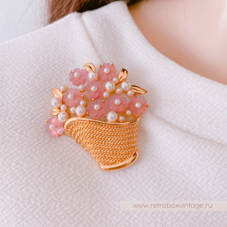 NAPIER Брошь «Корзинка с цветами и жемчужинами» NAPIER Брошь «Корзинка с цветами и жемчужинами»