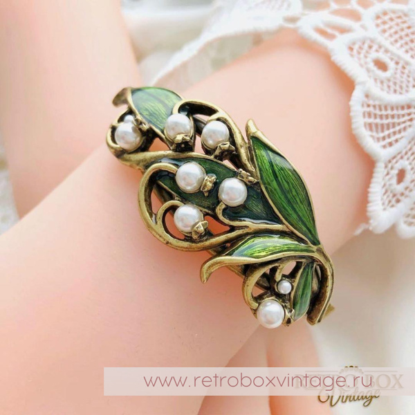 SWEET ROMANCE Браслет-каф «Жемчужные ландыши» SWEET ROMANCE Браслет-каф «Жемчужные ландыши»