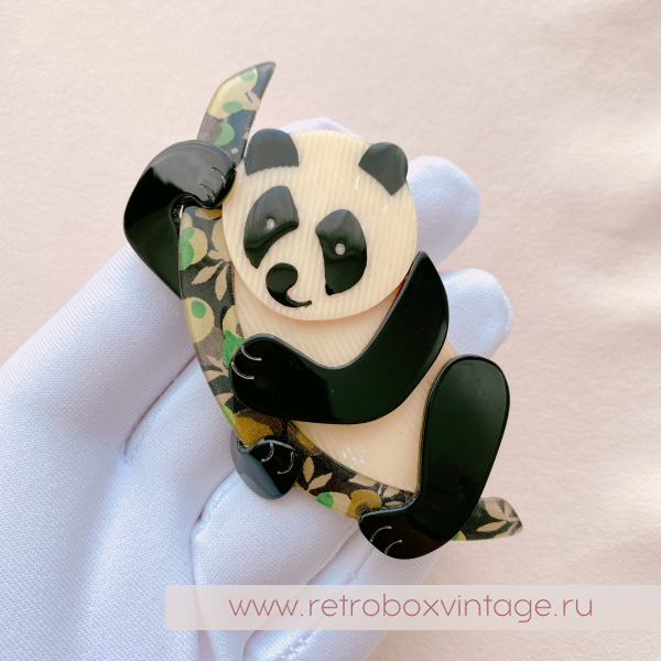 LEA STEIN Брошь «Панда: топленое молоко» черно-оливковый бамбук