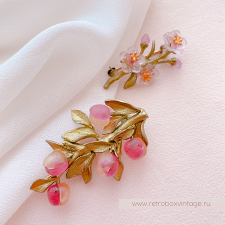 MICHAEL MICHAUD Брошь "Веточка с персиками"