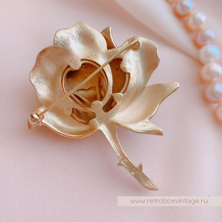 TRIFARI Брошь «Роза с пышным бутоном: золото»