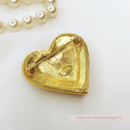 JOAN RIVERS Брошь «Сердце - символ любви»