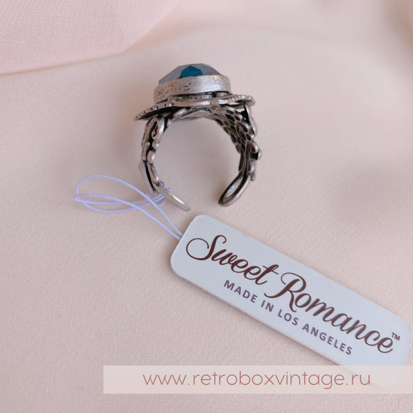 SWEET ROMANCE Кольцо «Одетта: королевский синий в серебре»