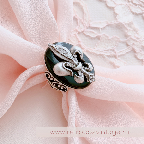 SWEET ROMANCE Кольцо «Королевская лилия - флер де лис» серебро