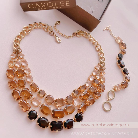 CAROLEE Ожерелье «Кристальная амбра: три ряда»