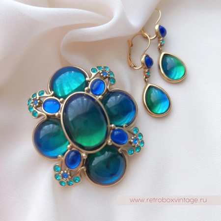 JOAN RIVERS Брошь «Магия цвета» сине-зеленые кабошоны