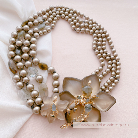 ALEXIS BITTAR Ожерелье-бусы "Шоколадные цветы и жемчуг" трамблер (кварц, лабрадорит, моховой агат)