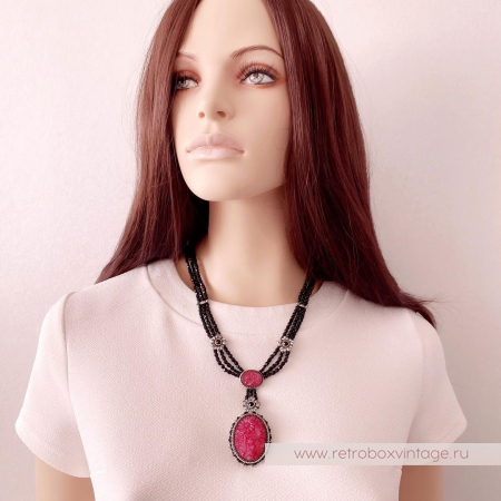 SWEET ROMANCE Ожерелье с антикварным стеклом «Китайская роза» SWEET ROMANCE Ожерелье с антикварным стеклом «Китайская роза»