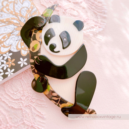 LEA STEIN Брошь «Панда: молочно-черная» черно-оливковый бамбук