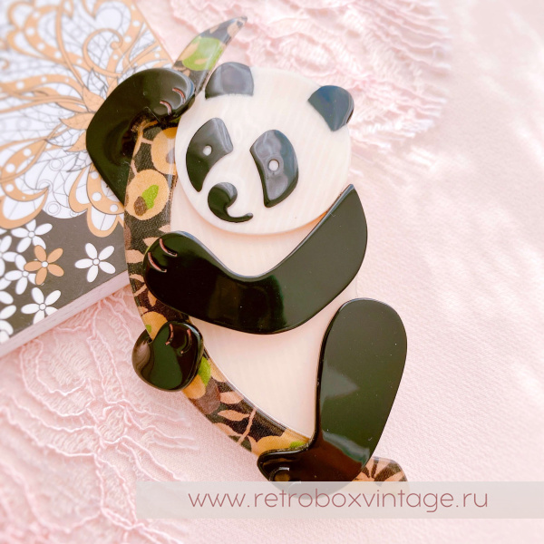 LEA STEIN Брошь «Панда: молочно-черная» черно-оливковый бамбук