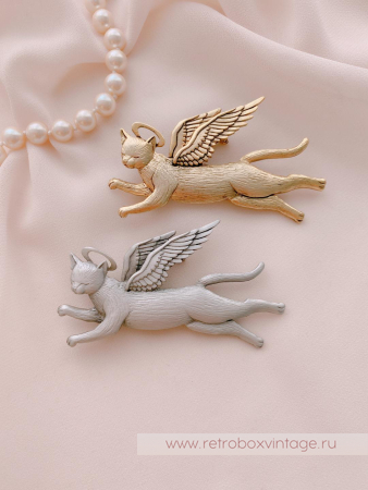 JJ / JONET JEWELRY Брошь «Котик-ангел: золото»