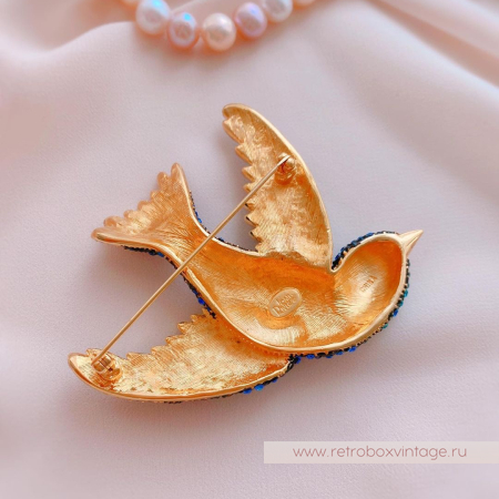 JOAN RIVERS Брошь «Синяя птица в полете»