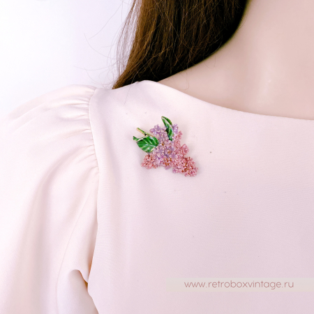 MFA Брошь «Нежная лиловая сирень» Музейная коллекция