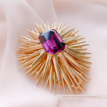 TRIFARI Брошь «Лучистая звезда: аметист в золоте»