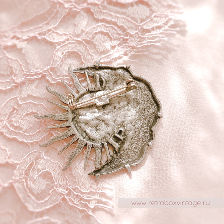 JJ / JONET JEWELRY Брошь "Девушка Луна и Солнце"