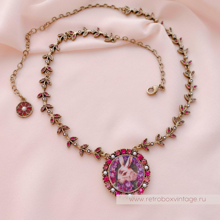 SWEET ROMANCE Колье «Заяц в сирени» SWEET ROMANCE Колье «Заяц в сирени»