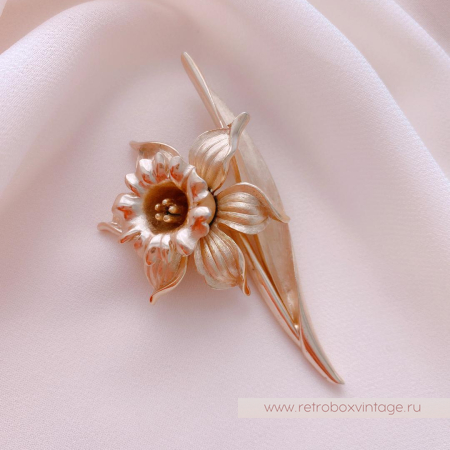 TRIFARI Брошь «Золотой нарцисс»