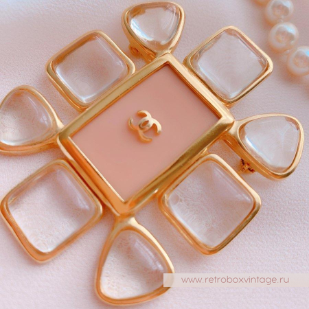 CHANEL Брошь «Пудровый мальтийский крест 1996 год»