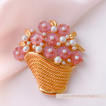 NAPIER Брошь «Корзинка с цветами и жемчужинами» NAPIER Брошь «Корзинка с цветами и жемчужинами»