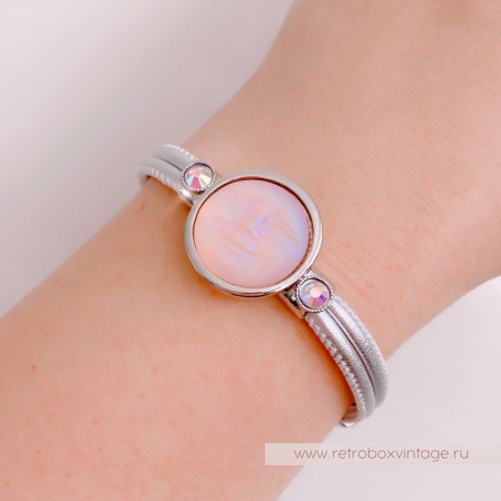 KIRKS FOLLY Браслет «Лунный свет: персиковая в серебре на кожаном ремешке»