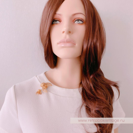 MONET Пара брошей «Воздушные пчелы»