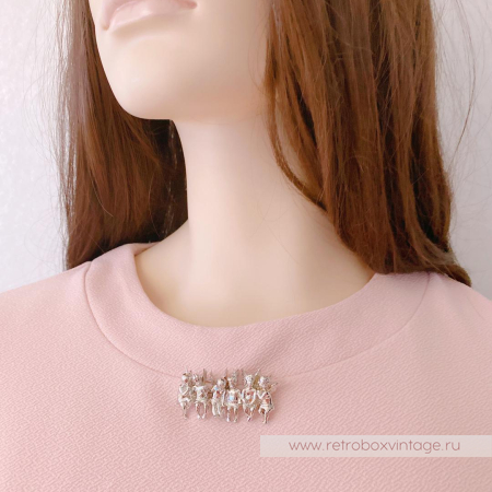 EDGAR BEREBI Брошь-пин «Шесть ангелов в ряд: серебро» EDGAR BEREBI Брошь-пин «Шесть ангелов в ряд: серебро»